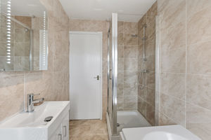 Photo 25- click for photo gallery